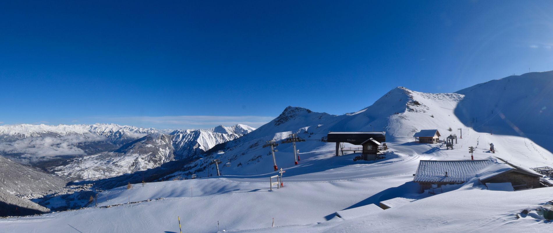 Webcam Les Orres, les crêtes en hiver, station de ski des Hautes-Alpes