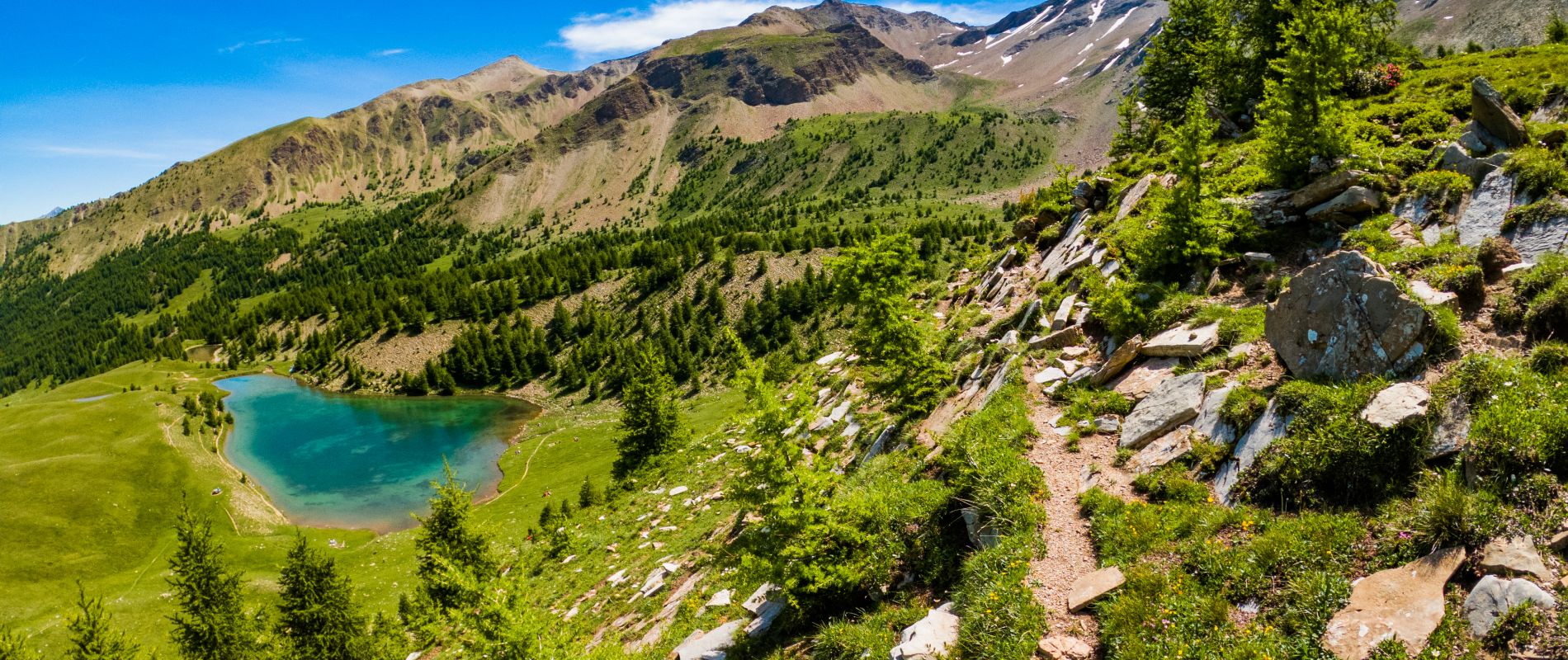 Les Orres montagne randonnée lac paysage